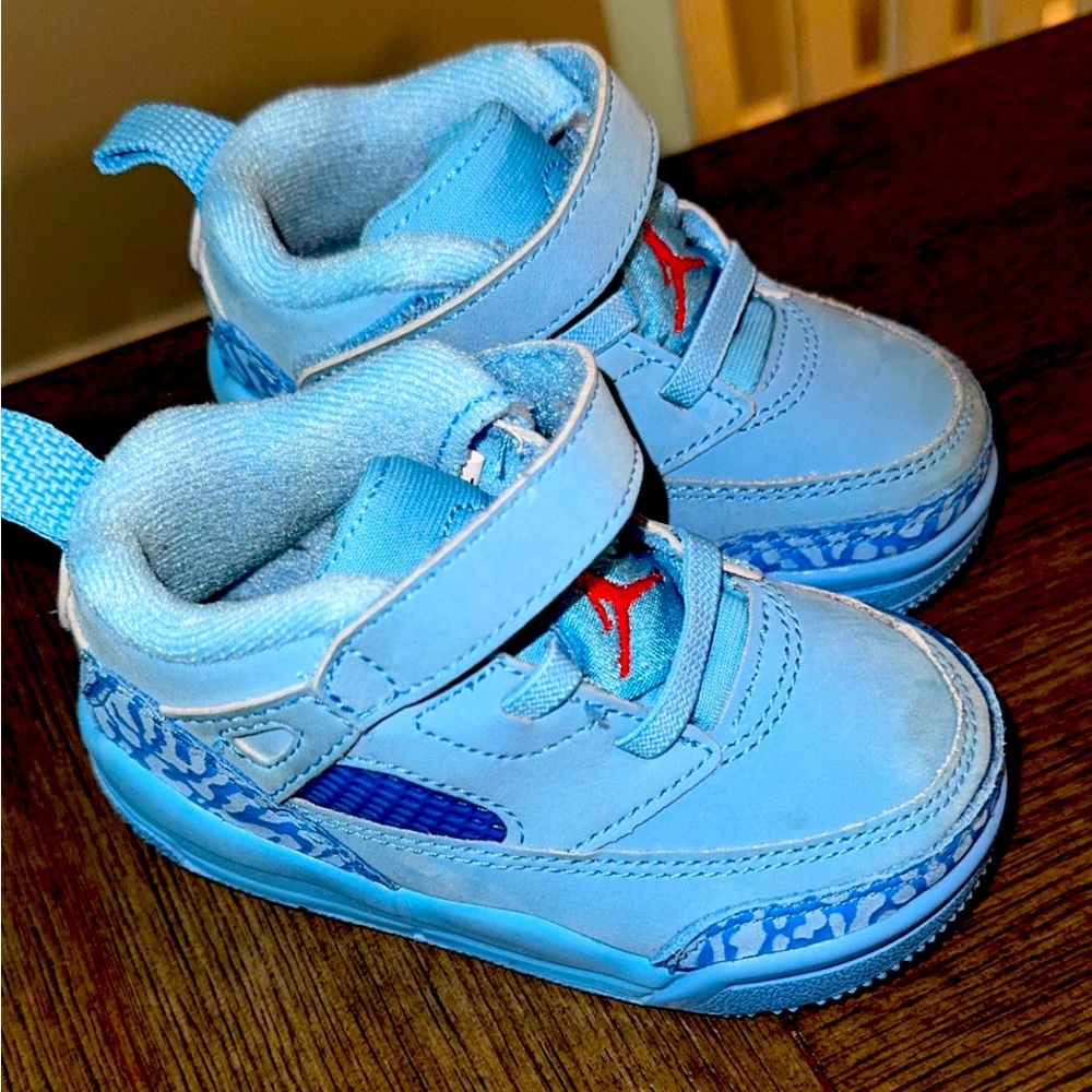 Jordan Spizike Low “Houston Oilers” Toddler Kids Shoe